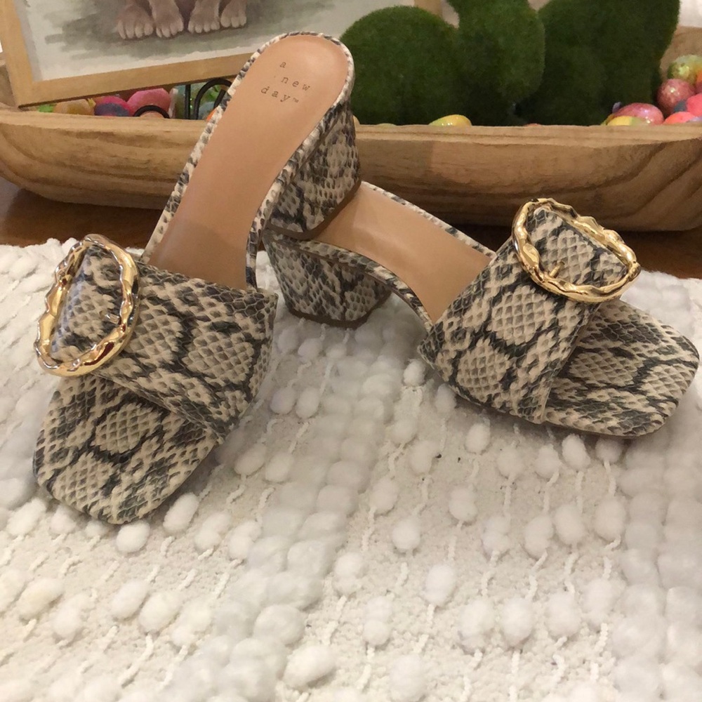 a new day Cream and Gold Heels with Elegant Design